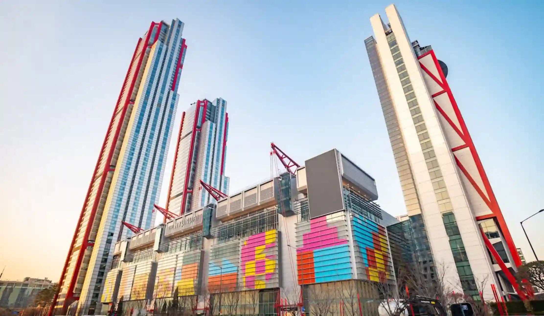 Architecture of Hyundai Department Store